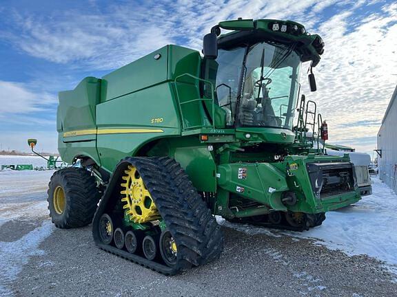 Image of John Deere S780 Image 0