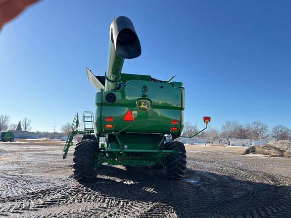 Image of John Deere S780 equipment image 3