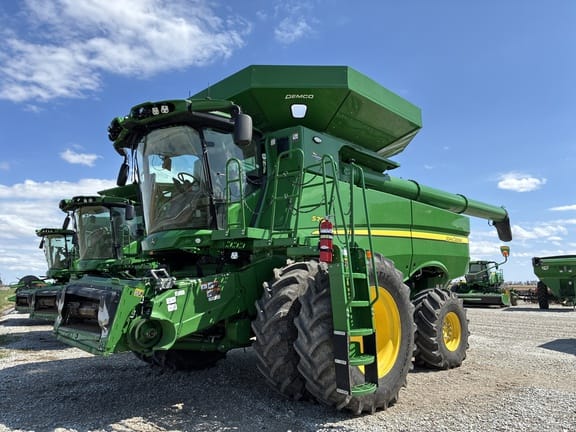 2024 John Deere S780 Equipment Image0