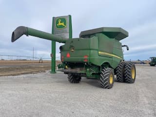 Image of John Deere S780 equipment image 2