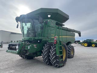 Image of John Deere S780 equipment image 4