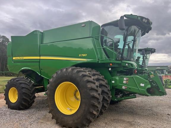 Image of John Deere S780 equipment image 4