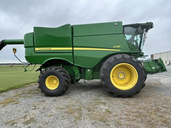 Image of John Deere S780 equipment image 3