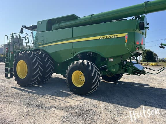 Image of John Deere S780 equipment image 2