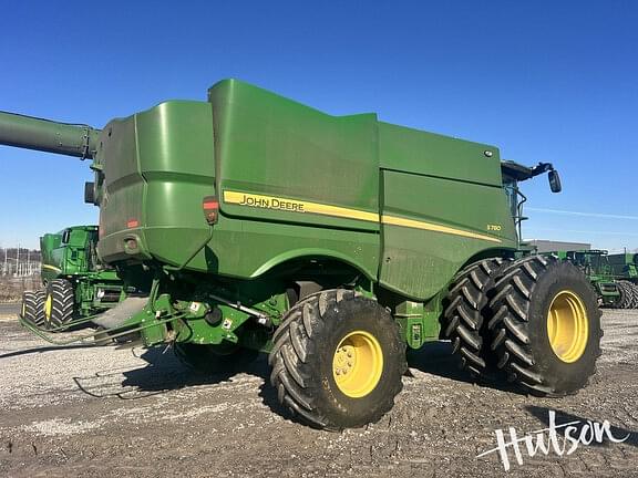Image of John Deere S780 equipment image 2