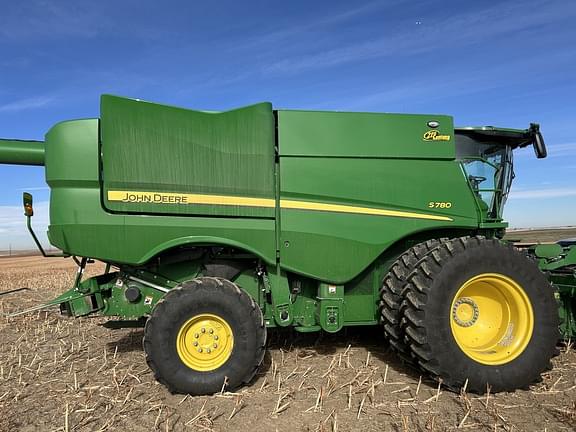 Image of John Deere S780 equipment image 2