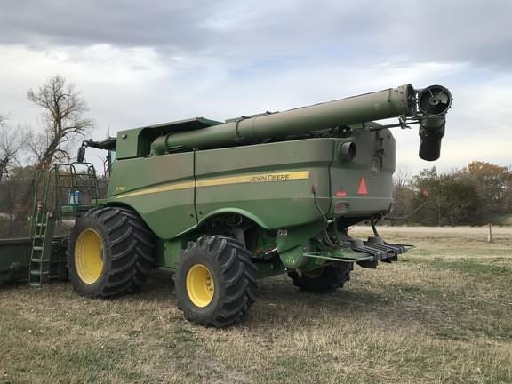 Image of John Deere S780 equipment image 1