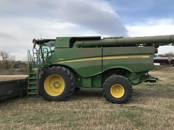 Image of John Deere S780 equipment image 2