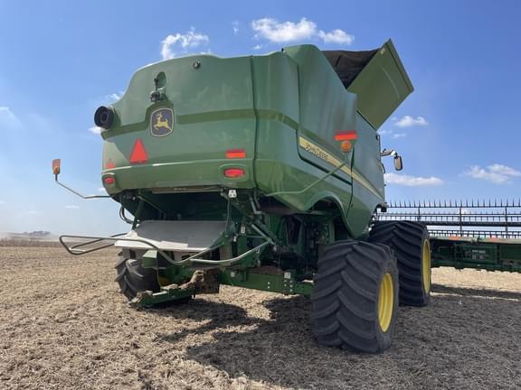 Image of John Deere S780 equipment image 1