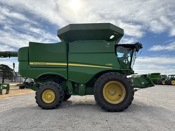 Image of John Deere S780 equipment image 3