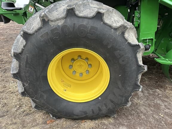 Image of John Deere S780 equipment image 4