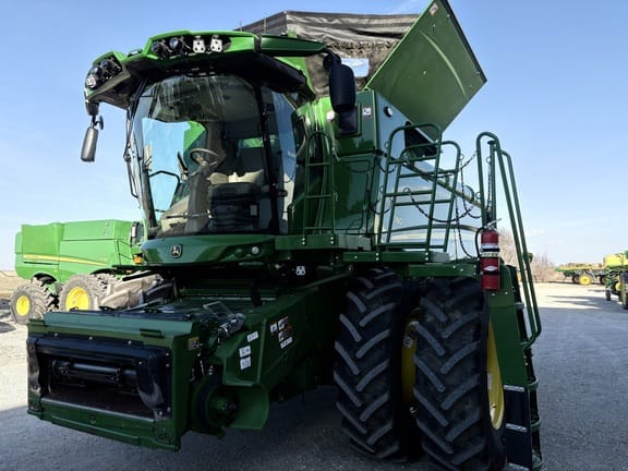 2024 John Deere S780 Equipment Image0