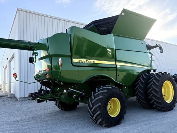 Image of John Deere S780 equipment image 4