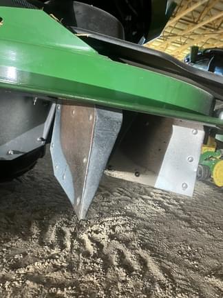 Image of John Deere S780 equipment image 2