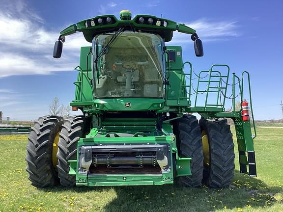 Image of John Deere S780 equipment image 1
