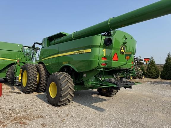 Image of John Deere S780 equipment image 4