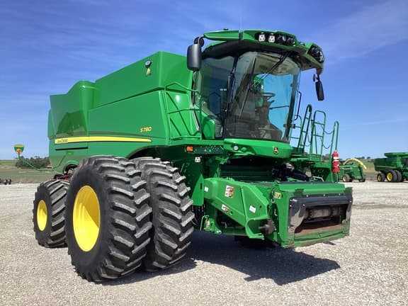 Image of John Deere S780 Primary image