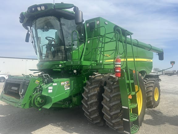 2024 John Deere S780 Equipment Image0