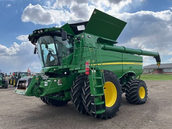 2024 John Deere S780 Equipment Image0