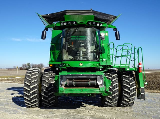 Image of John Deere S780 equipment image 4