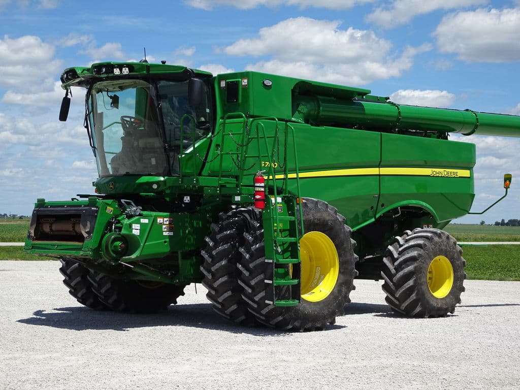 Image of John Deere S780 Primary image