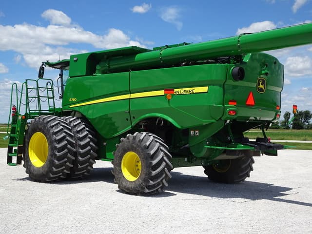 Image of John Deere S780 equipment image 4