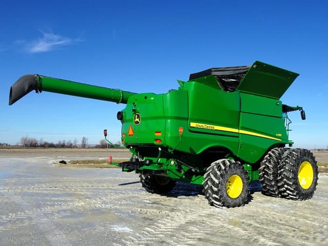 Image of John Deere S780 equipment image 3