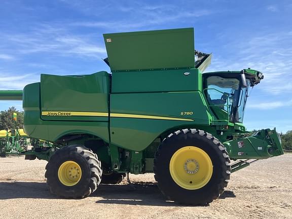 Image of John Deere S780 equipment image 3