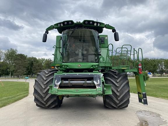 Image of John Deere S780 equipment image 1