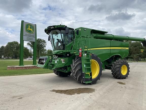Image of John Deere S780 Primary image