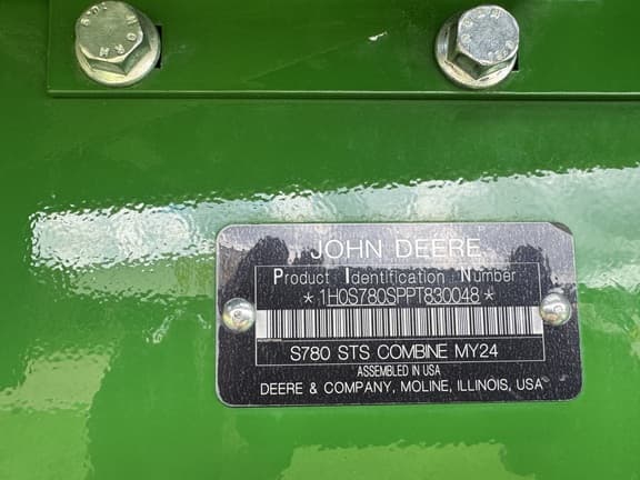 Image of John Deere S780 equipment image 1