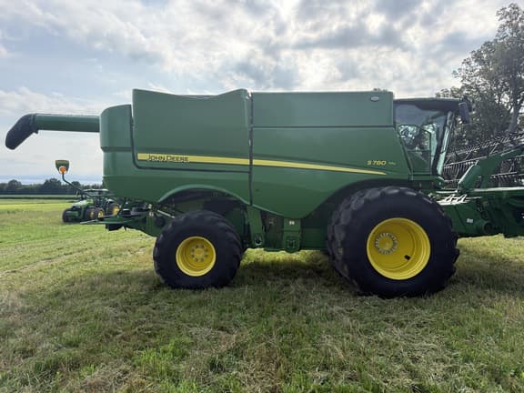 Image of John Deere S780 equipment image 3