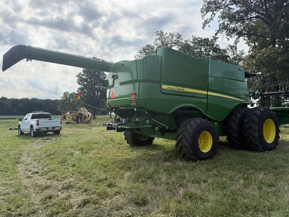 Image of John Deere S780 equipment image 4