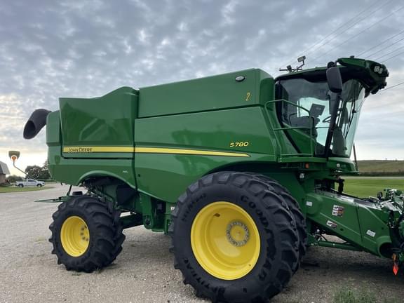 Image of John Deere S780 Primary image