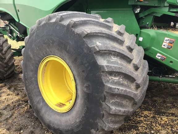 Image of John Deere S780 equipment image 4