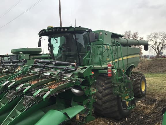 Image of John Deere S780 equipment image 3