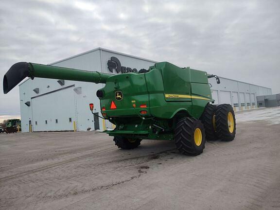 Image of John Deere S780 equipment image 2