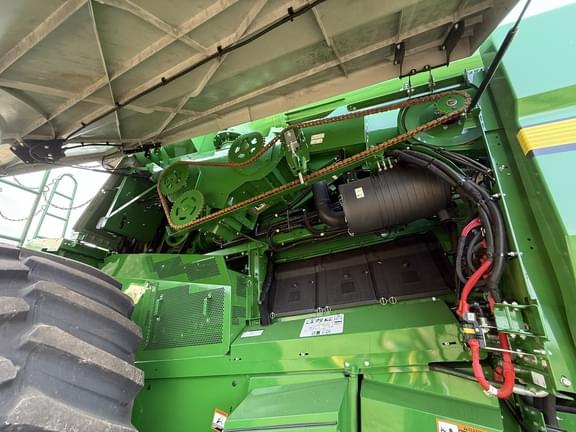 Image of John Deere S780 equipment image 3