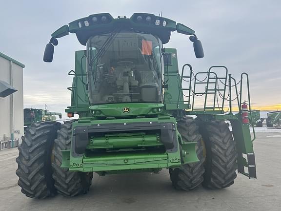 Image of John Deere S780 equipment image 1