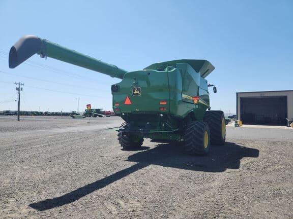 Image of John Deere S780 equipment image 4
