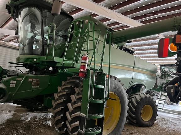 Image of John Deere S780 Primary image