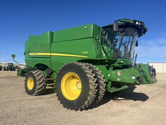 Image of John Deere S780 equipment image 2