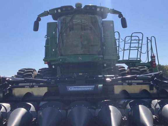 Image of John Deere S780 equipment image 1