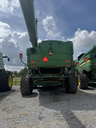 Image of John Deere S780 equipment image 4