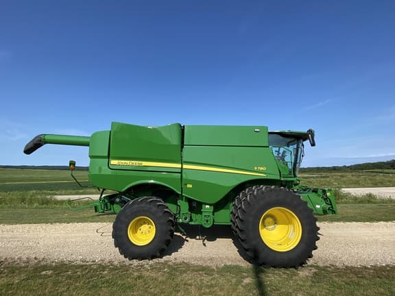 Image of John Deere S780 equipment image 3