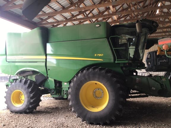 Image of John Deere S780 equipment image 1