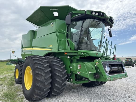 Image of John Deere S780 equipment image 2