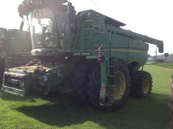 Image of John Deere S780 equipment image 1