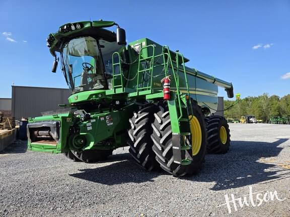 Image of John Deere S780 equipment image 1