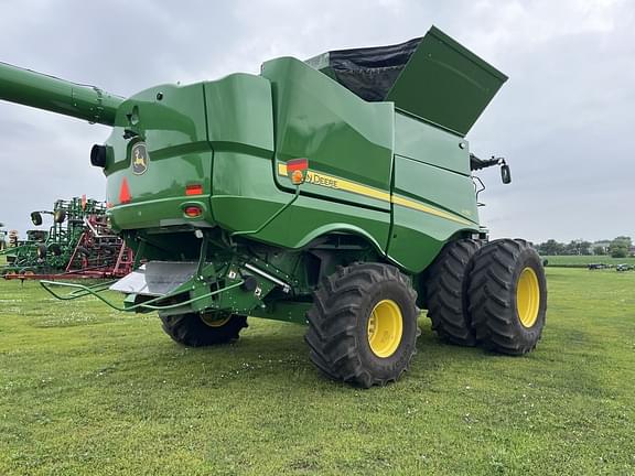 Image of John Deere S780 equipment image 4